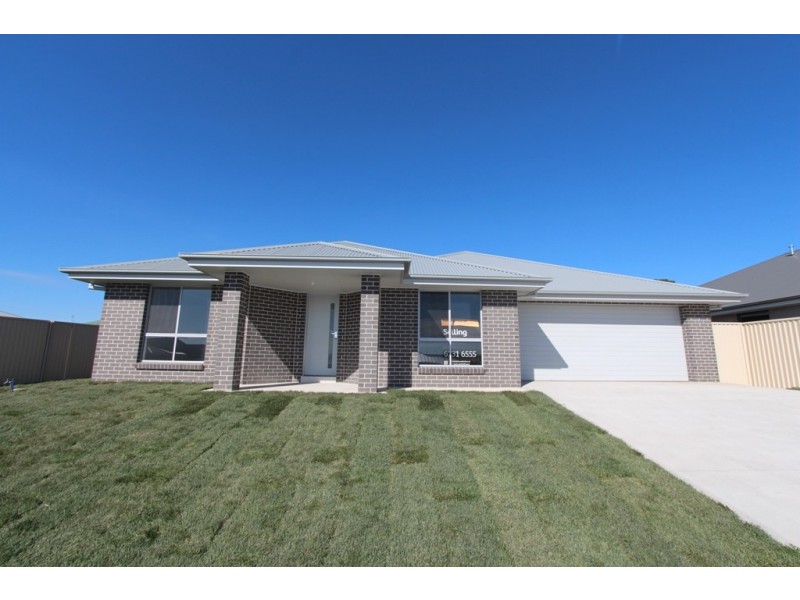 2 Byrne, Kelso NSW 2795