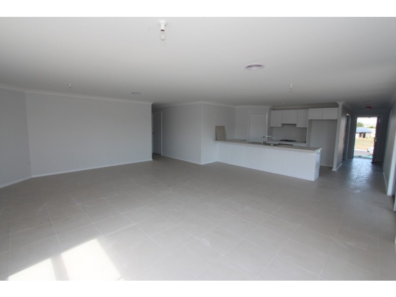 2 Byrne, Kelso NSW 2795