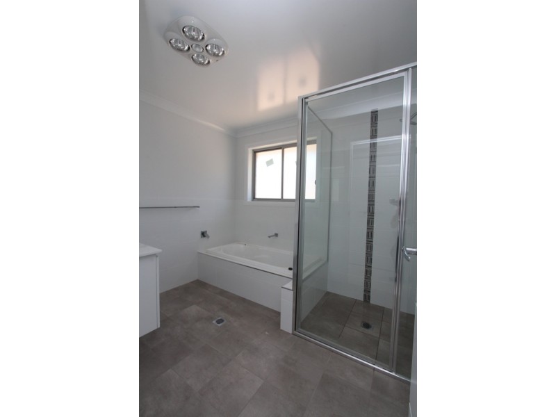 2 Byrne, Kelso NSW 2795