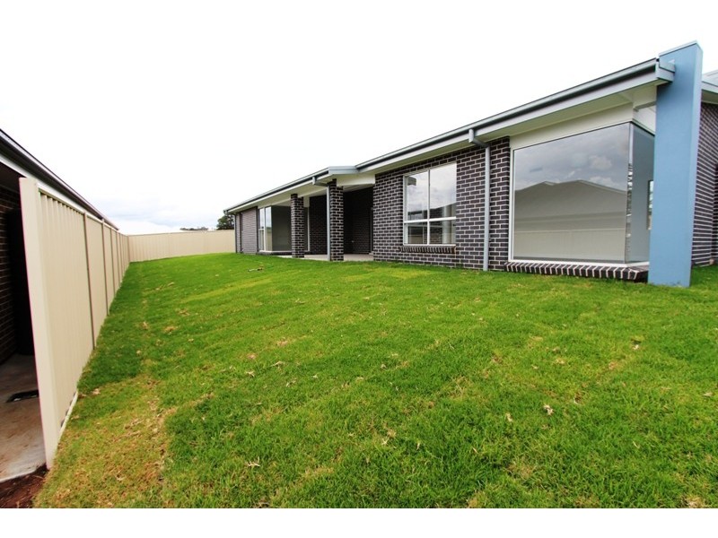 4 Press Court, Kelso NSW 2795