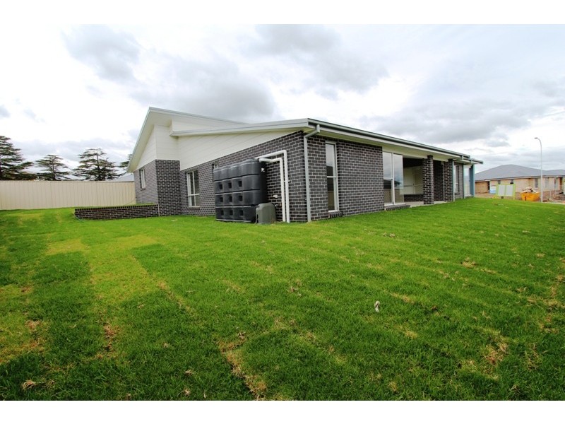 4 Press Court, Kelso NSW 2795