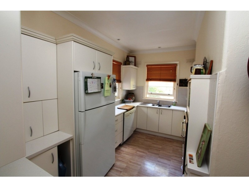 148 Peel Street, Bathurst NSW 2795
