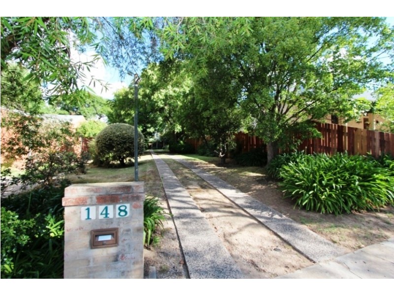 148 Peel Street, Bathurst NSW 2795