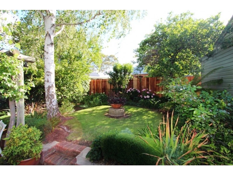 148 Peel Street, Bathurst NSW 2795