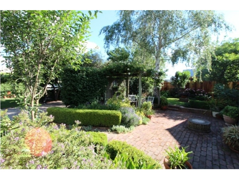 148 Peel Street, Bathurst NSW 2795