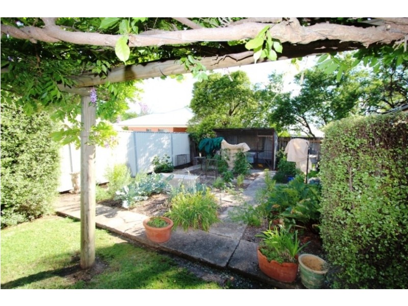 148 Peel Street, Bathurst NSW 2795