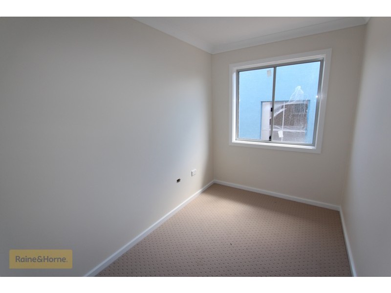 1/42 Wentworth Drive, Kelso NSW 2795