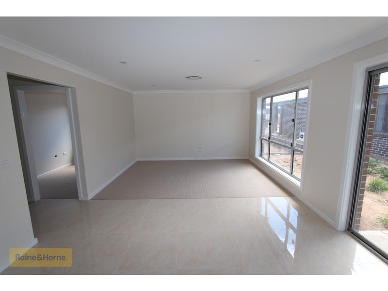 1/42 Wentworth Drive, Kelso NSW 2795