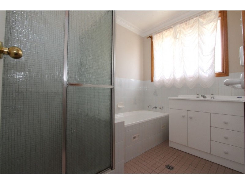 12 Green Street, West Bathurst NSW 2795