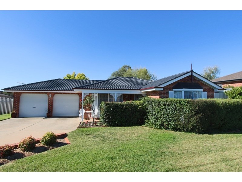 10 Graham Drive, Kelso NSW 2795