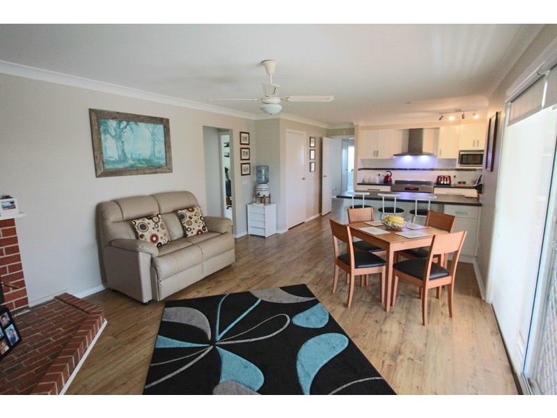 10 Graham Drive, Kelso NSW 2795
