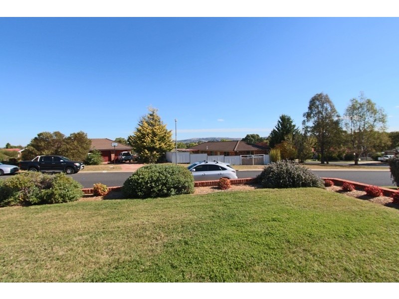 10 Graham Drive, Kelso NSW 2795