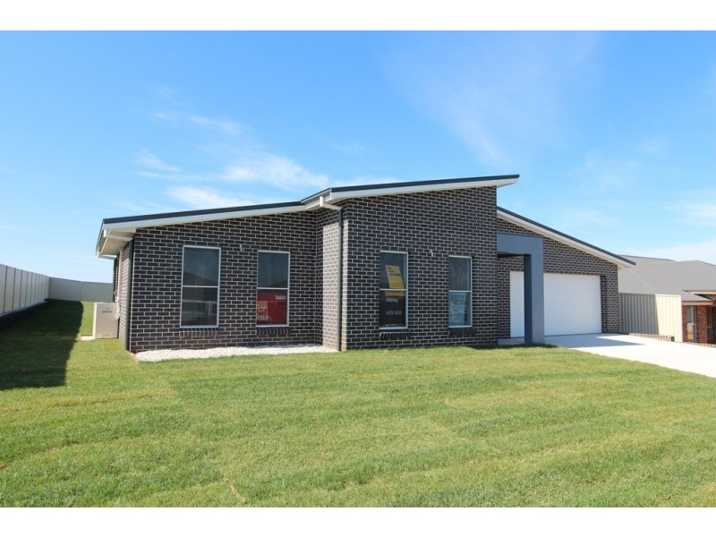 38 Mendel Drive, Kelso NSW 2795