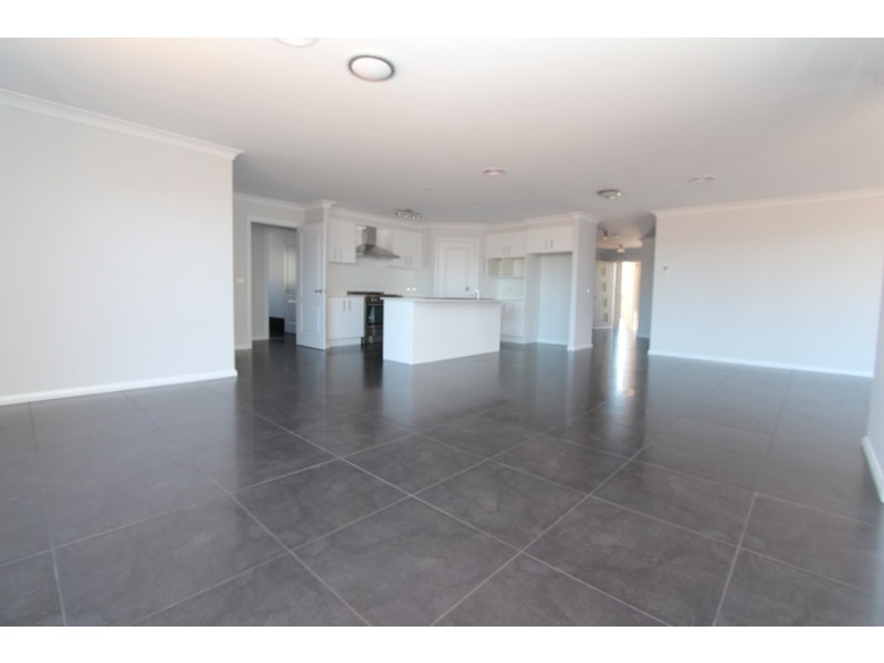 38 Mendel Drive, Kelso NSW 2795