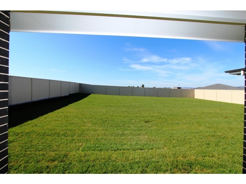 38 Mendel Drive, Kelso NSW 2795