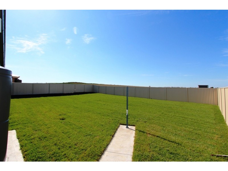 38 Mendel Drive, Kelso NSW 2795