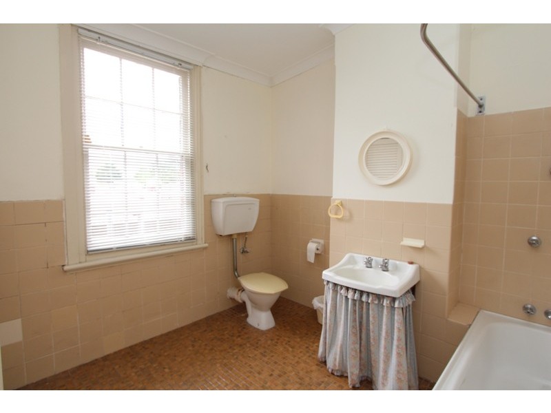 68 Keppel, Bathurst NSW 2795