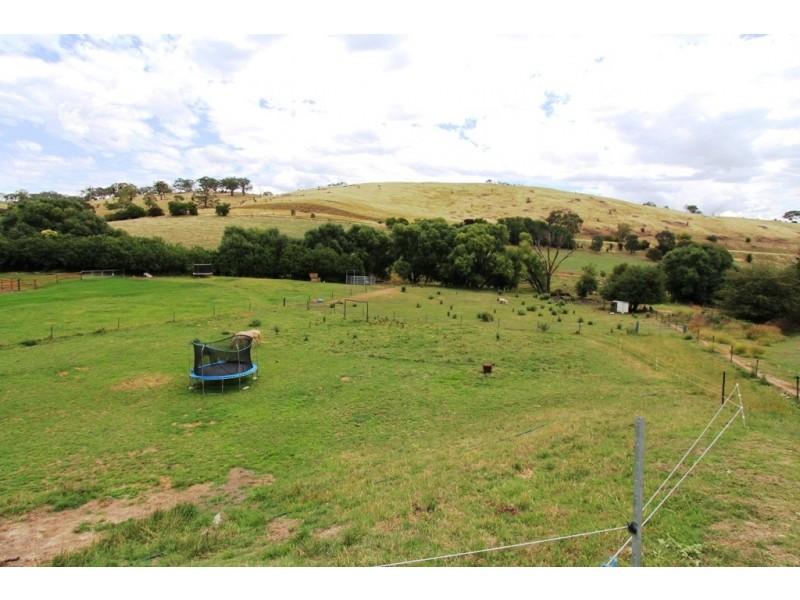 12 Jones Street, Carcoar NSW 2791