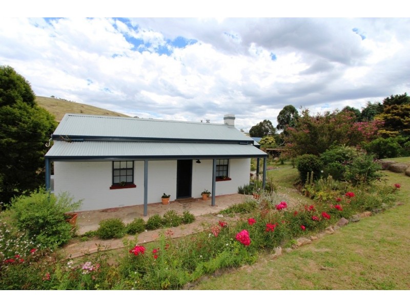 12 Jones Street, Carcoar NSW 2791