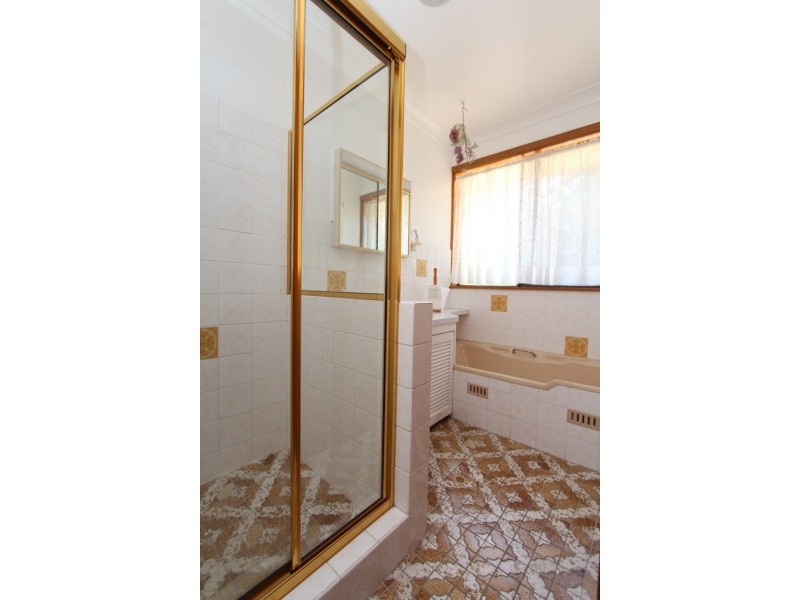 33 Tareena Avenue, Kelso NSW 2795