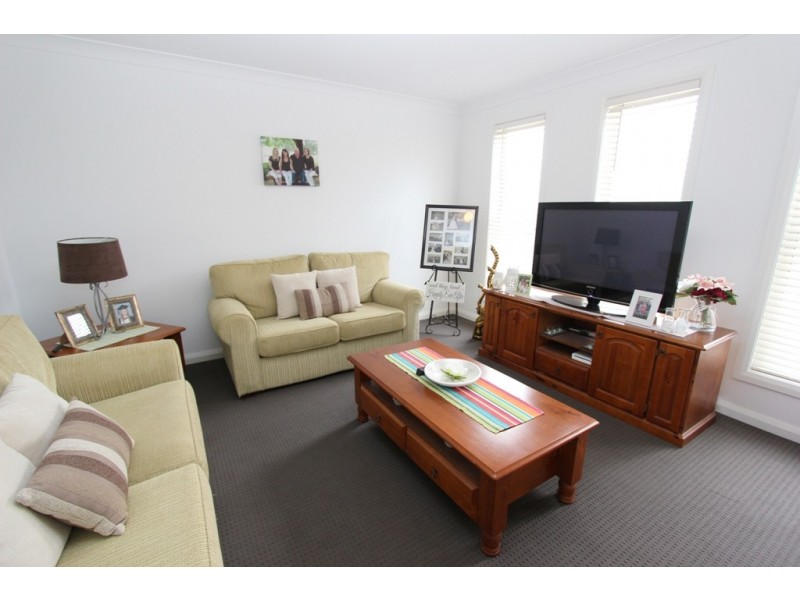 3 Freeman Circuit, Llanarth NSW 2795