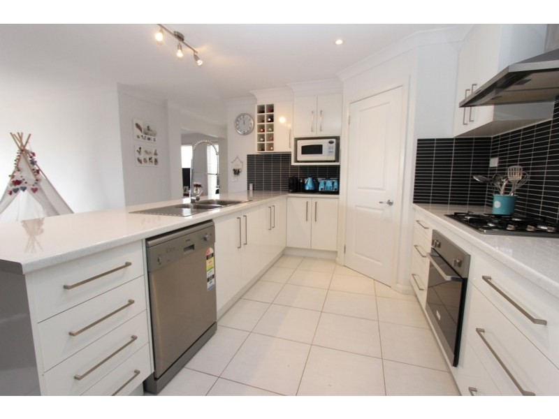 3 Freeman Circuit, Llanarth NSW 2795