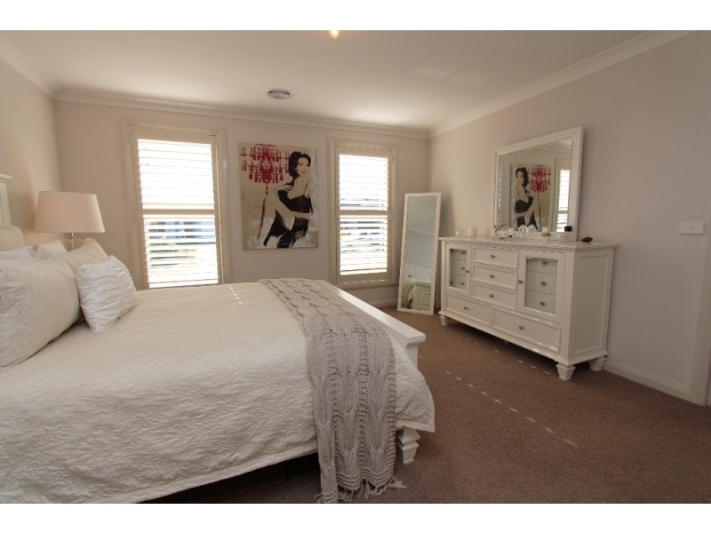 18 McGirr Street, Llanarth NSW 2795