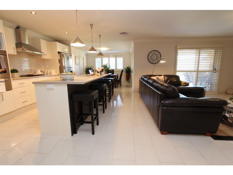 18 McGirr Street, Llanarth NSW 2795