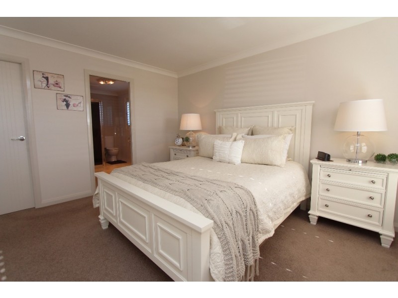 18 McGirr Street, Llanarth NSW 2795