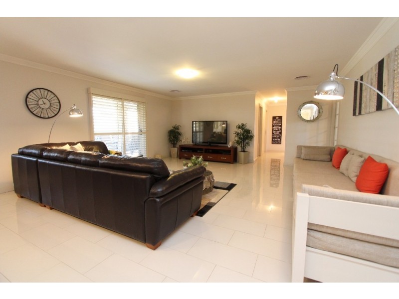 18 McGirr Street, Llanarth NSW 2795