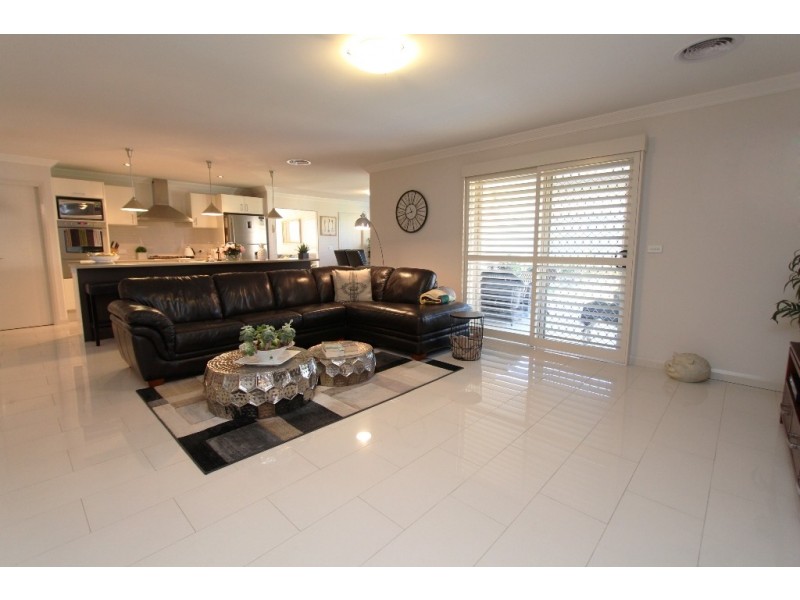 18 McGirr Street, Llanarth NSW 2795