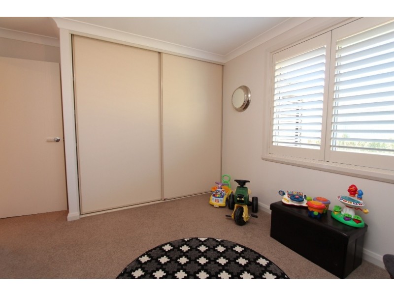 18 McGirr Street, Llanarth NSW 2795