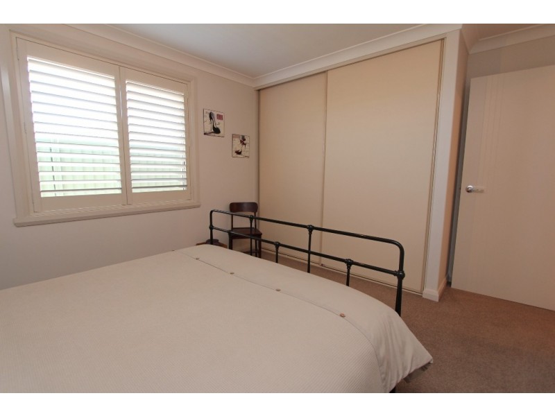18 McGirr Street, Llanarth NSW 2795