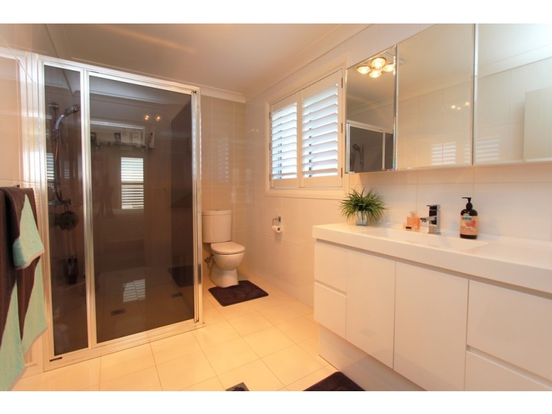 18 McGirr Street, Llanarth NSW 2795