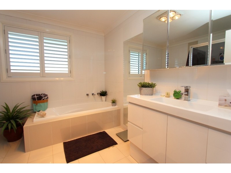 18 McGirr Street, Llanarth NSW 2795
