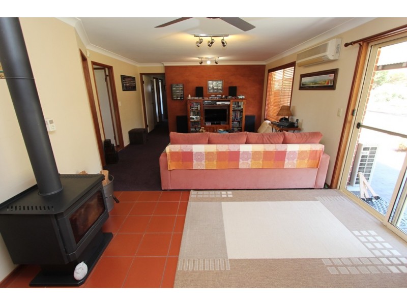 112 Howards Drive, Mount Rankin NSW 2795