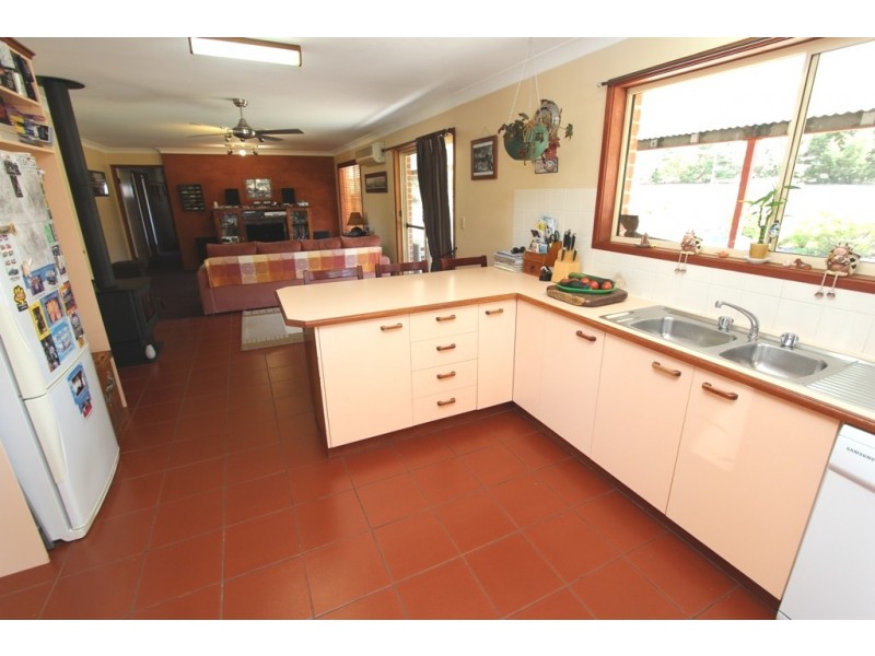 112 Howards Drive, Mount Rankin NSW 2795