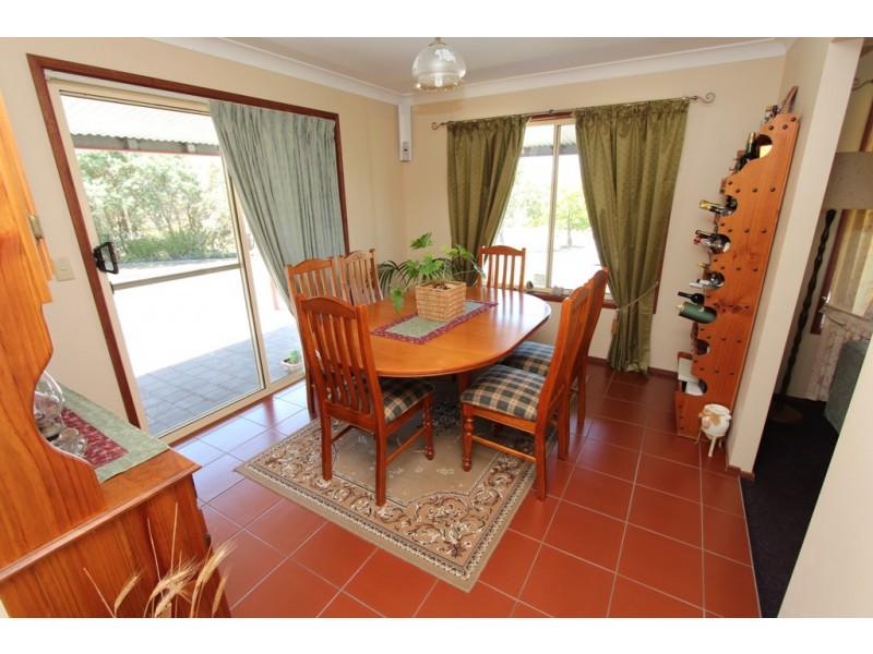 112 Howards Drive, Mount Rankin NSW 2795