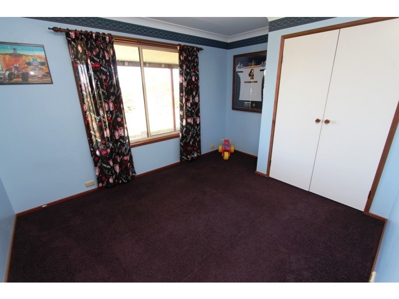 112 Howards Drive, Mount Rankin NSW 2795