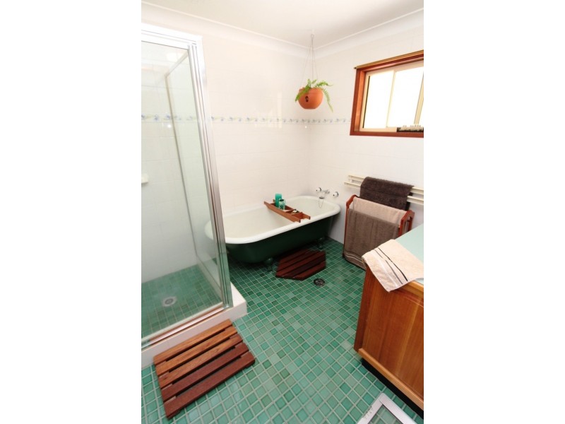 112 Howards Drive, Mount Rankin NSW 2795