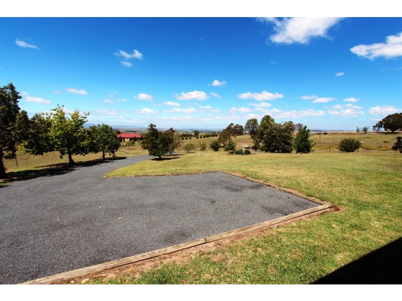 112 Howards Drive, Mount Rankin NSW 2795