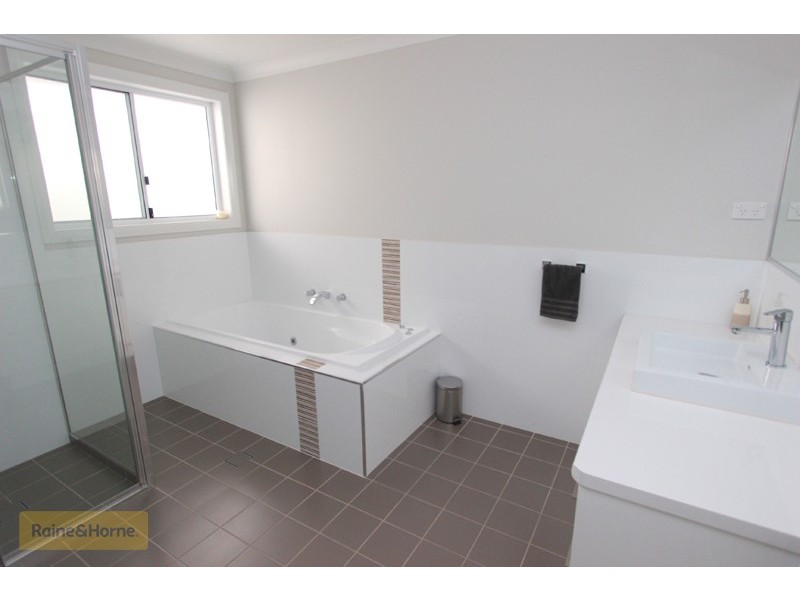 3 Gibsone Drive, Kelso NSW 2795