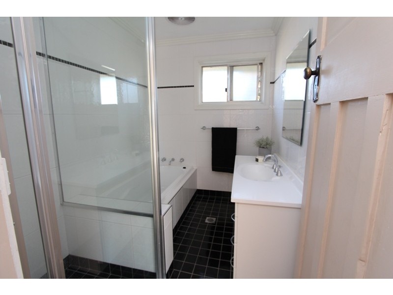 30 Piper Street, Bathurst NSW 2795