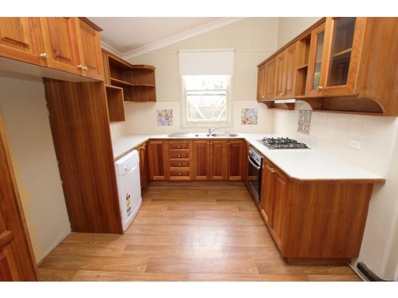 30 Piper Street, Bathurst NSW 2795