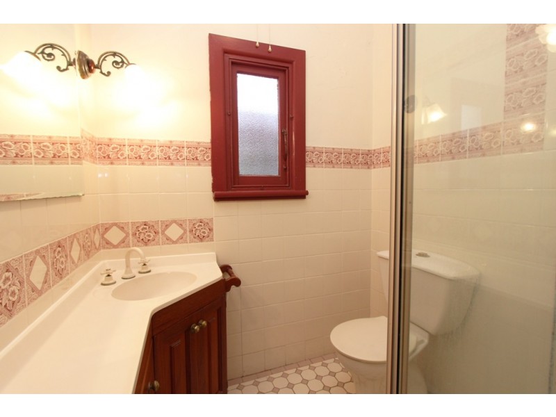 30 Piper Street, Bathurst NSW 2795