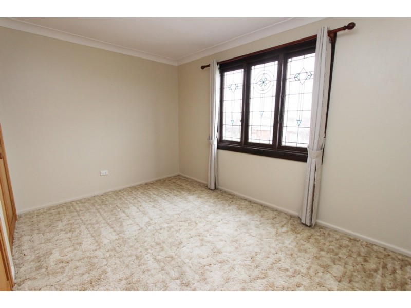 30 Piper Street, Bathurst NSW 2795