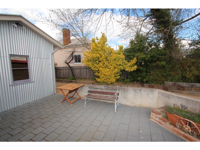 16 Henry Street, Bathurst NSW 2795