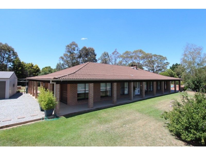 19 Strathmore Drive, Forest Grove NSW 2795