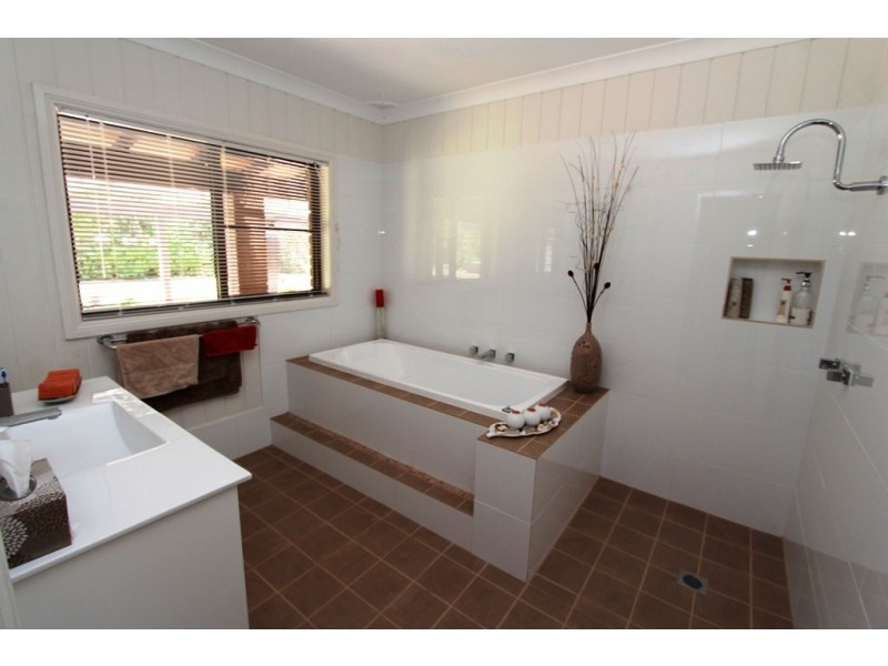 19 Strathmore Drive, Forest Grove NSW 2795