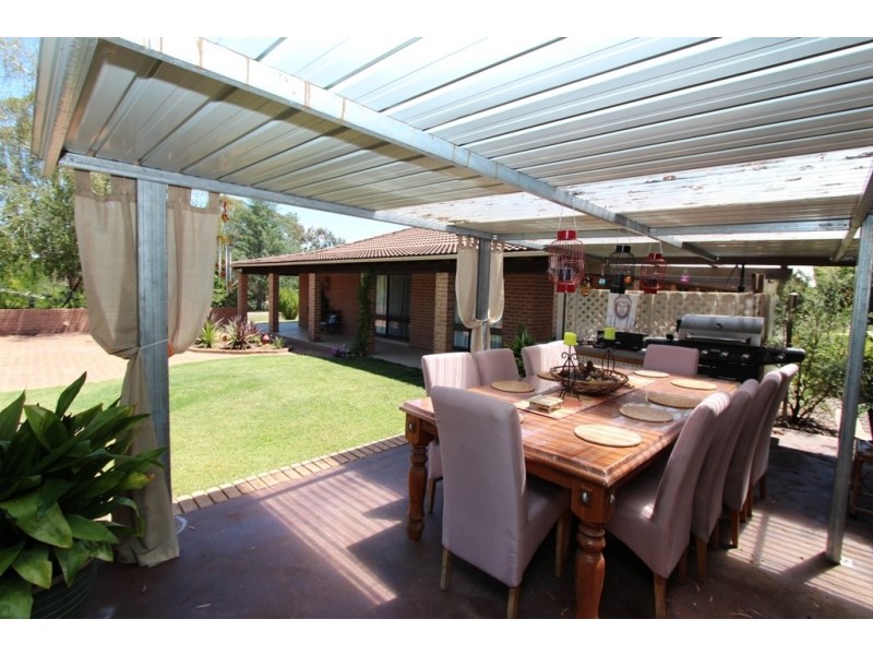 19 Strathmore Drive, Forest Grove NSW 2795
